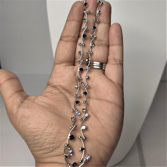 LOVELY NECKLACE WITH CRYSTAL ACCENTS - Picture 6 of 9